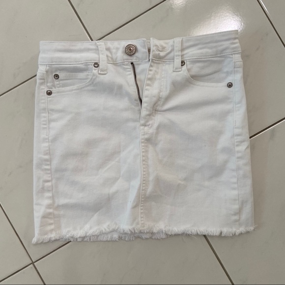 AE White Denim Skirt - Picture 4 of 7